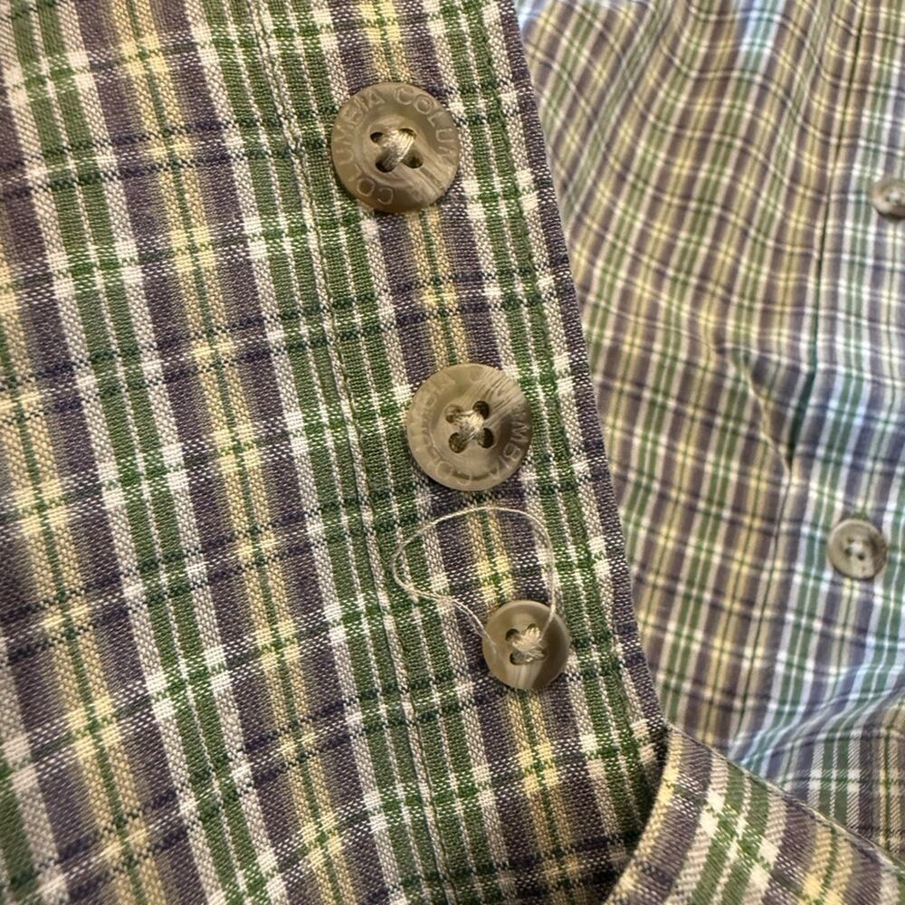Columbia Men's Large Green and Purple Plaid Short Sleeve Cotton Shirt - Picture 7 of 7
